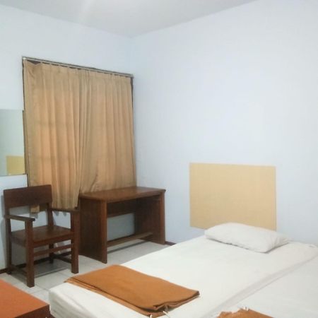 Oyo 2240 Simpang Tujuh Residence Kudus Экстерьер фото