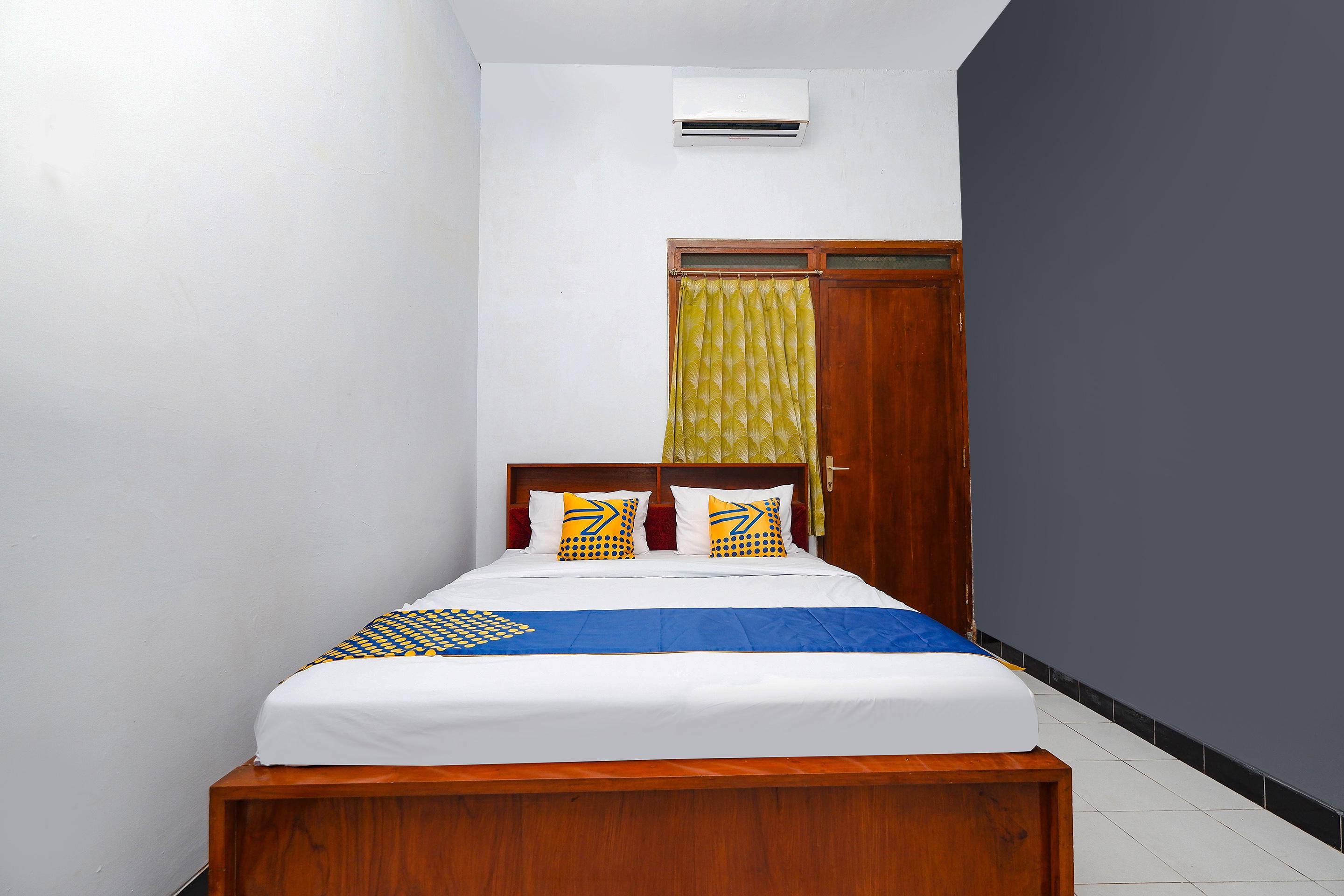 Oyo 2240 Simpang Tujuh Residence Kudus Экстерьер фото