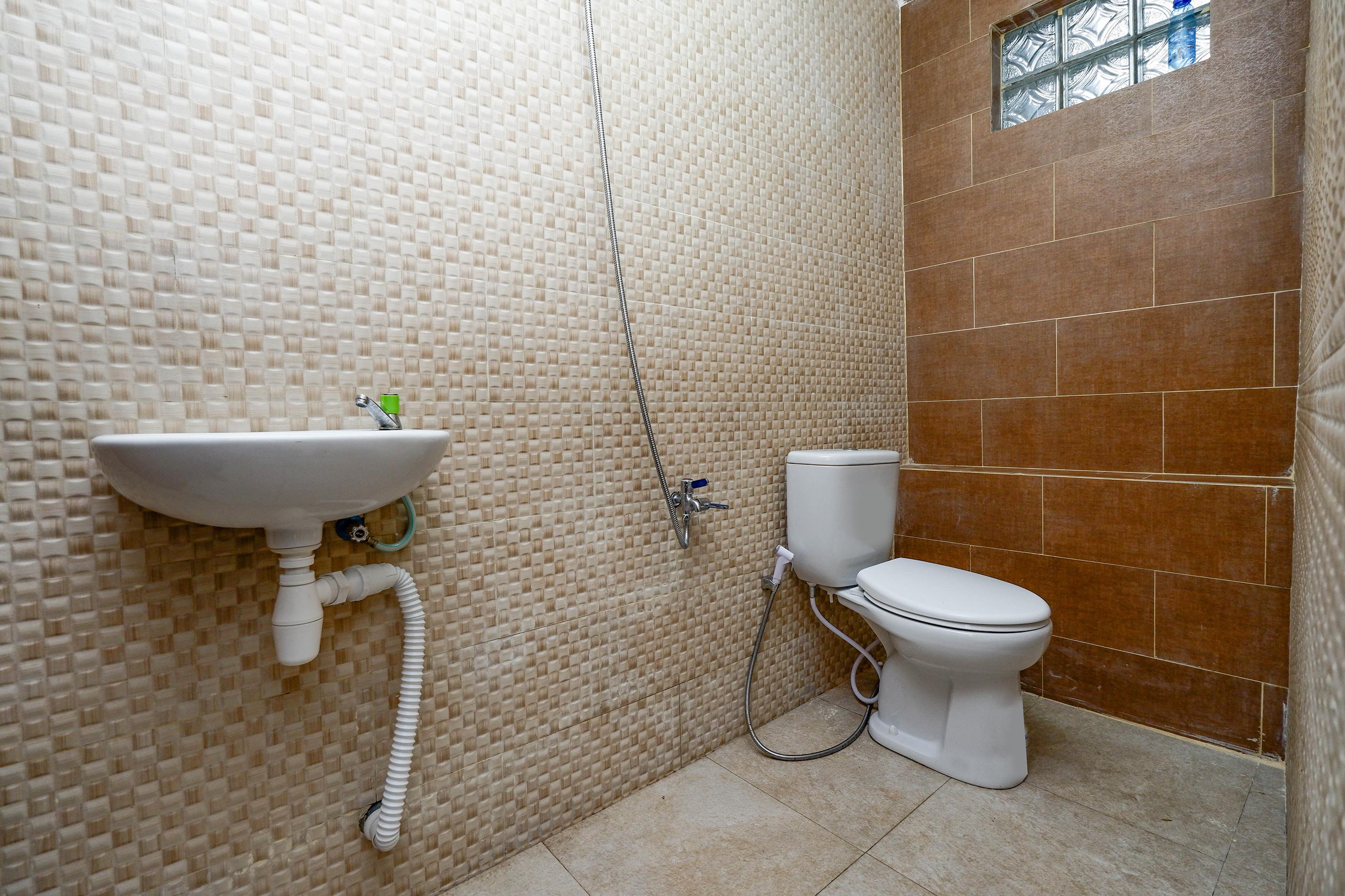 Oyo 2240 Simpang Tujuh Residence Kudus Экстерьер фото