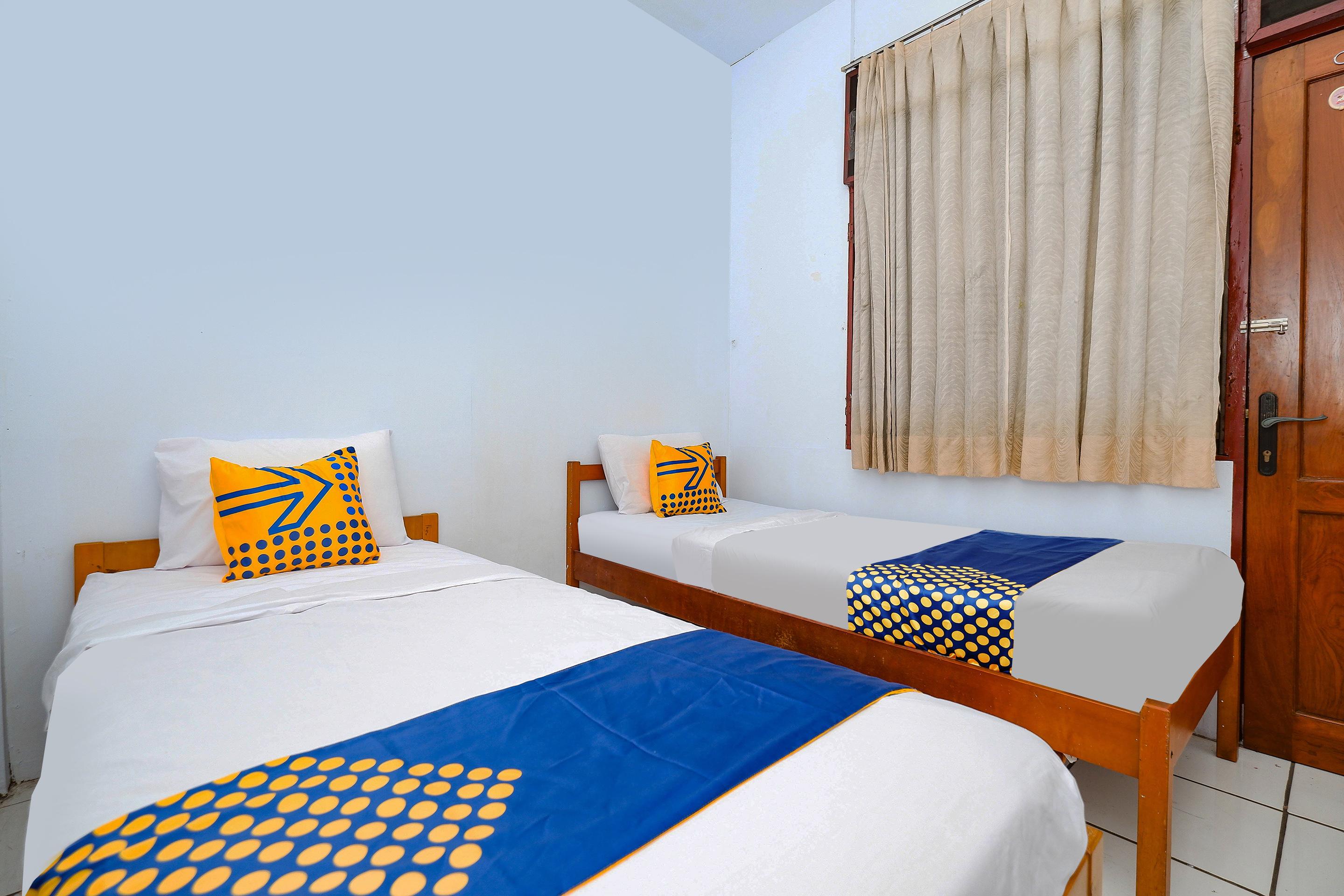 Oyo 2240 Simpang Tujuh Residence Kudus Экстерьер фото