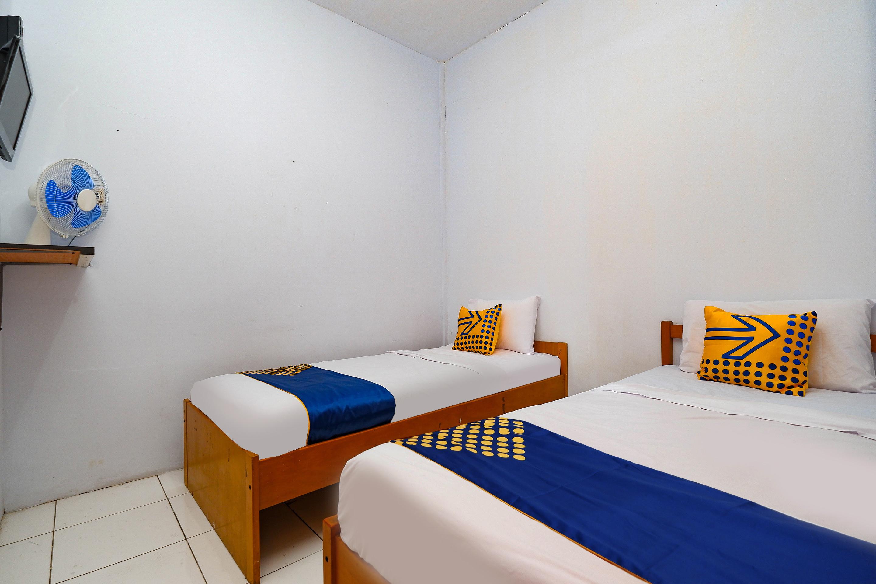 Oyo 2240 Simpang Tujuh Residence Kudus Экстерьер фото