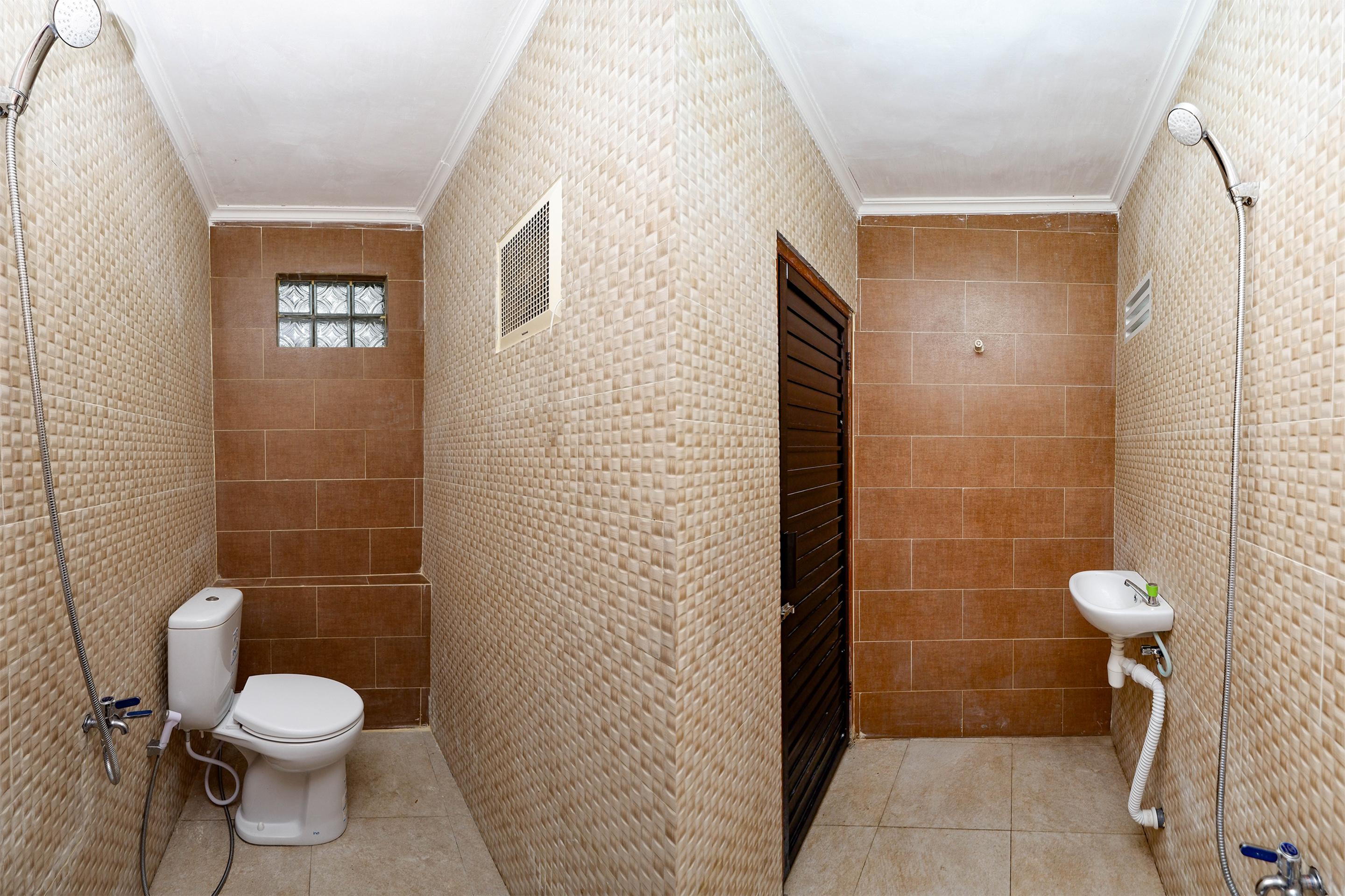 Oyo 2240 Simpang Tujuh Residence Kudus Экстерьер фото