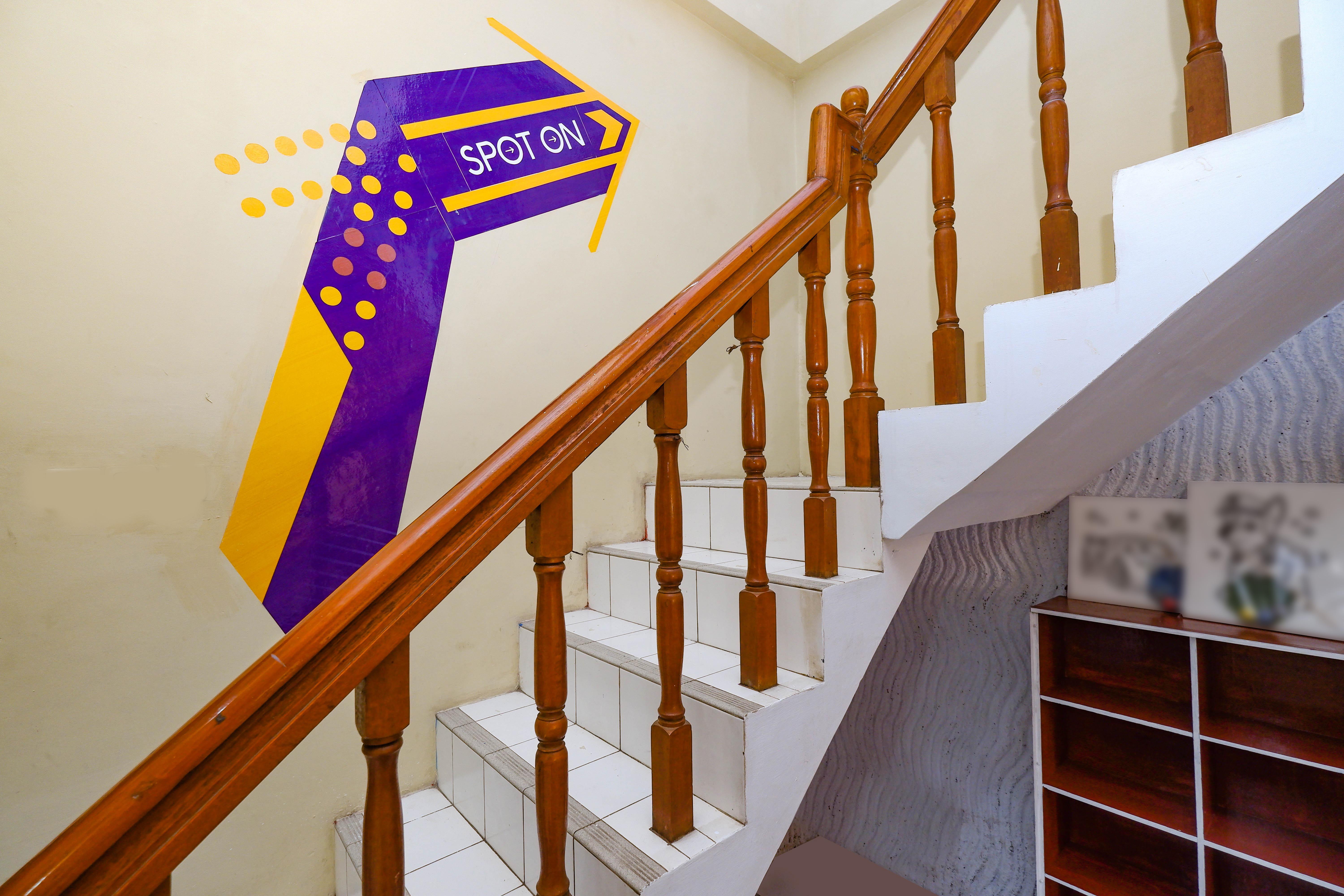 Oyo 2240 Simpang Tujuh Residence Kudus Экстерьер фото