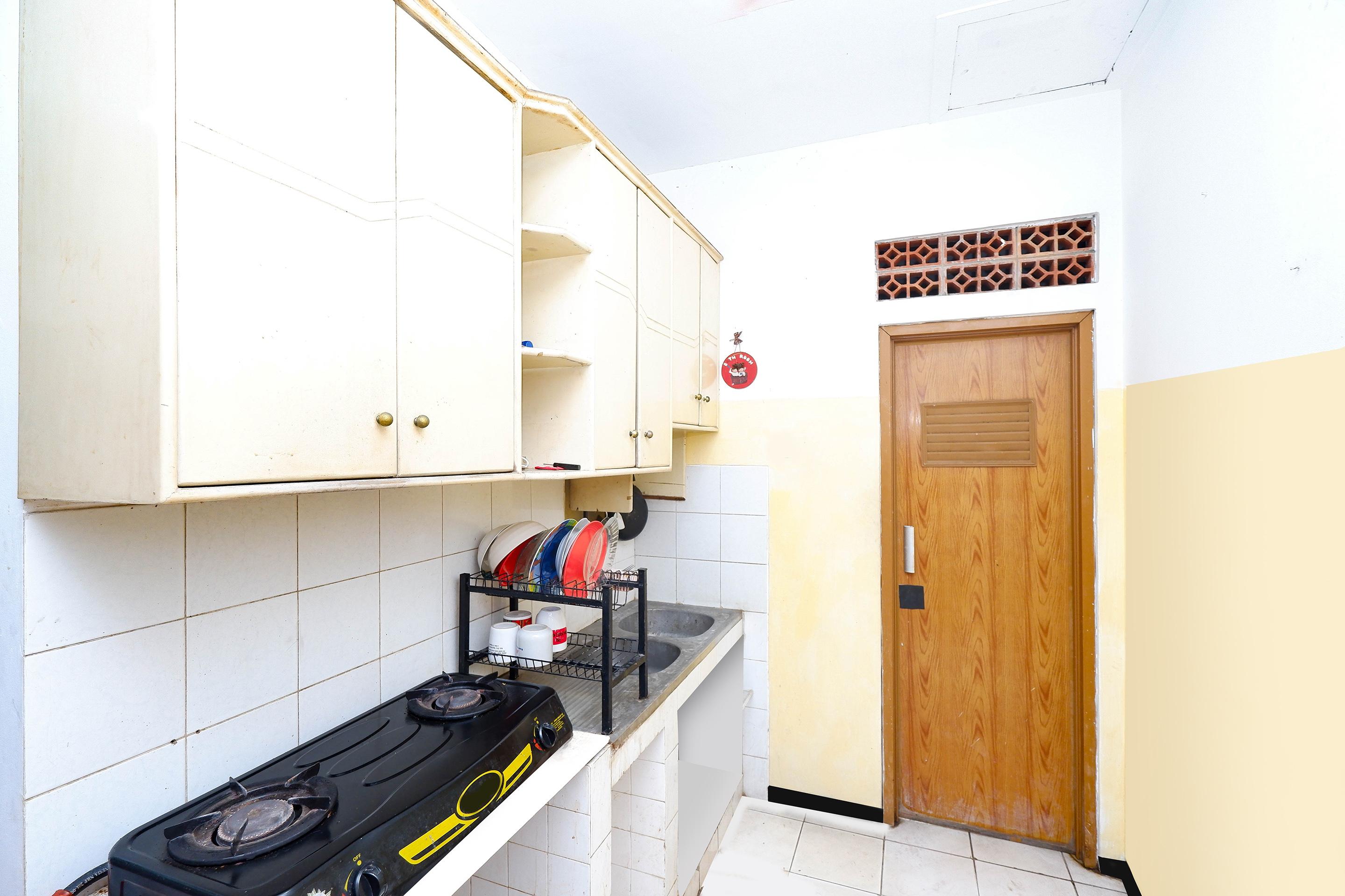 Oyo 2240 Simpang Tujuh Residence Kudus Экстерьер фото